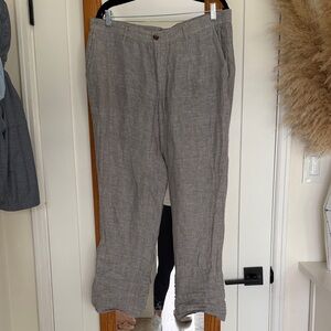 Club room linen gray suit